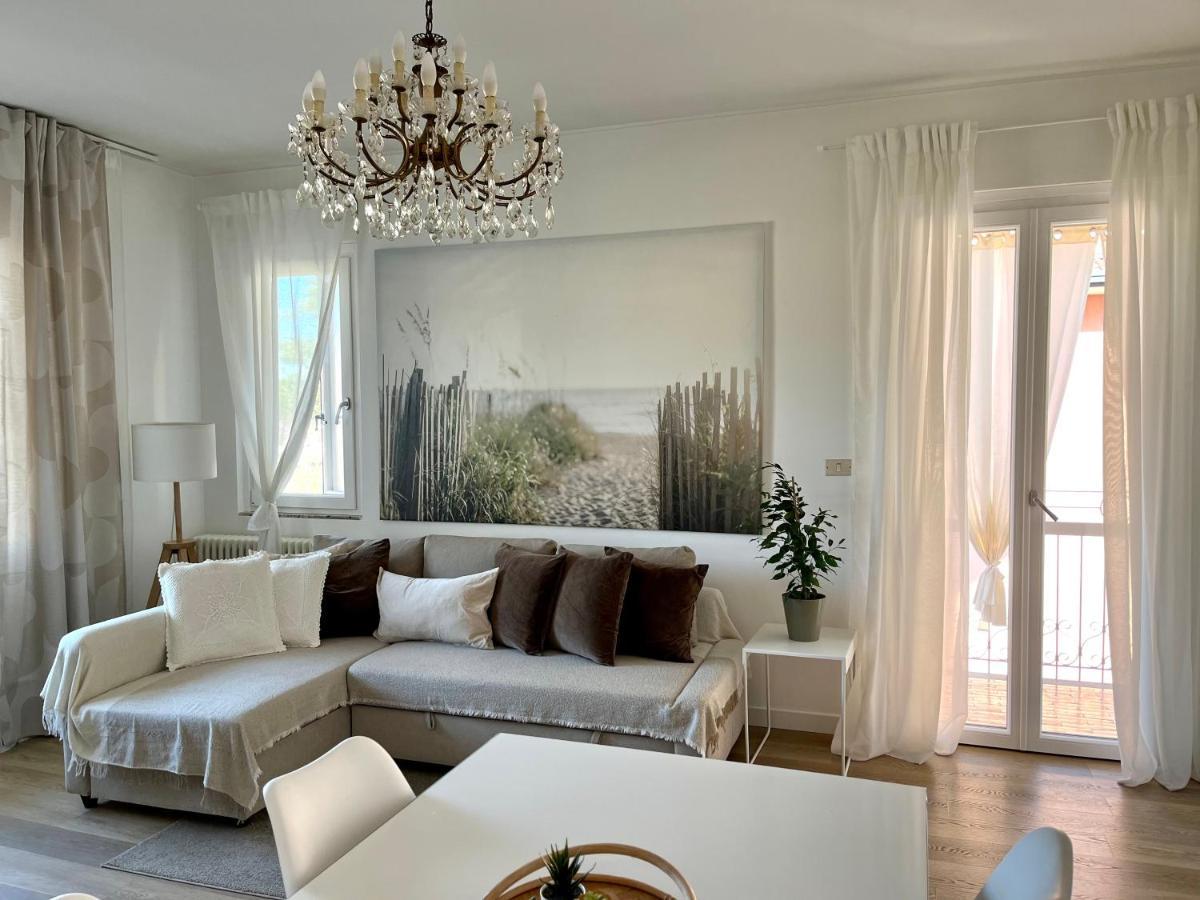 Family Apartment 2 Сирмионе Екстериор снимка