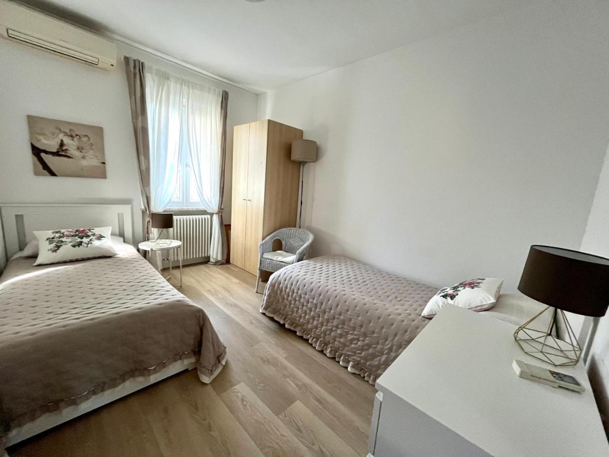 Family Apartment 2 Сирмионе Екстериор снимка