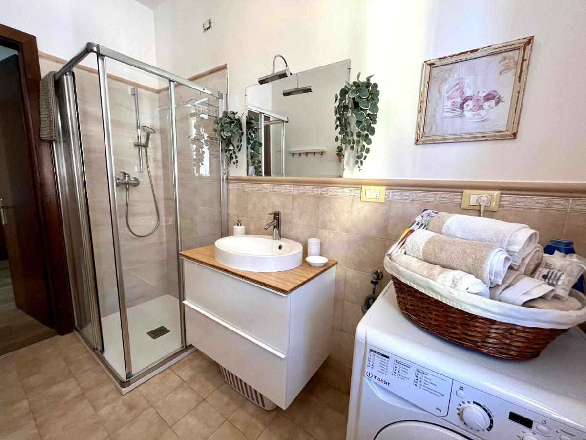 Family Apartment 2 Сирмионе Екстериор снимка